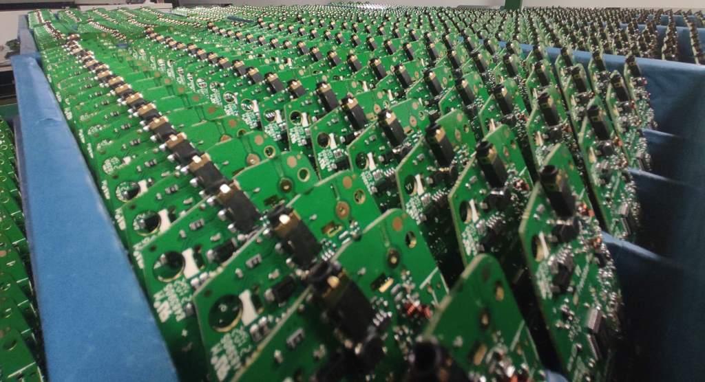 浜氶┈閫婂効绔ュ璁叉満 pcb 浜氶┈閫婂効绔ュ璁叉満 pcb